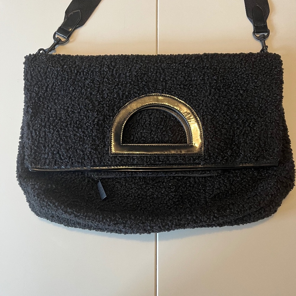 Beis Sherpa Messenger Bag -New without tags